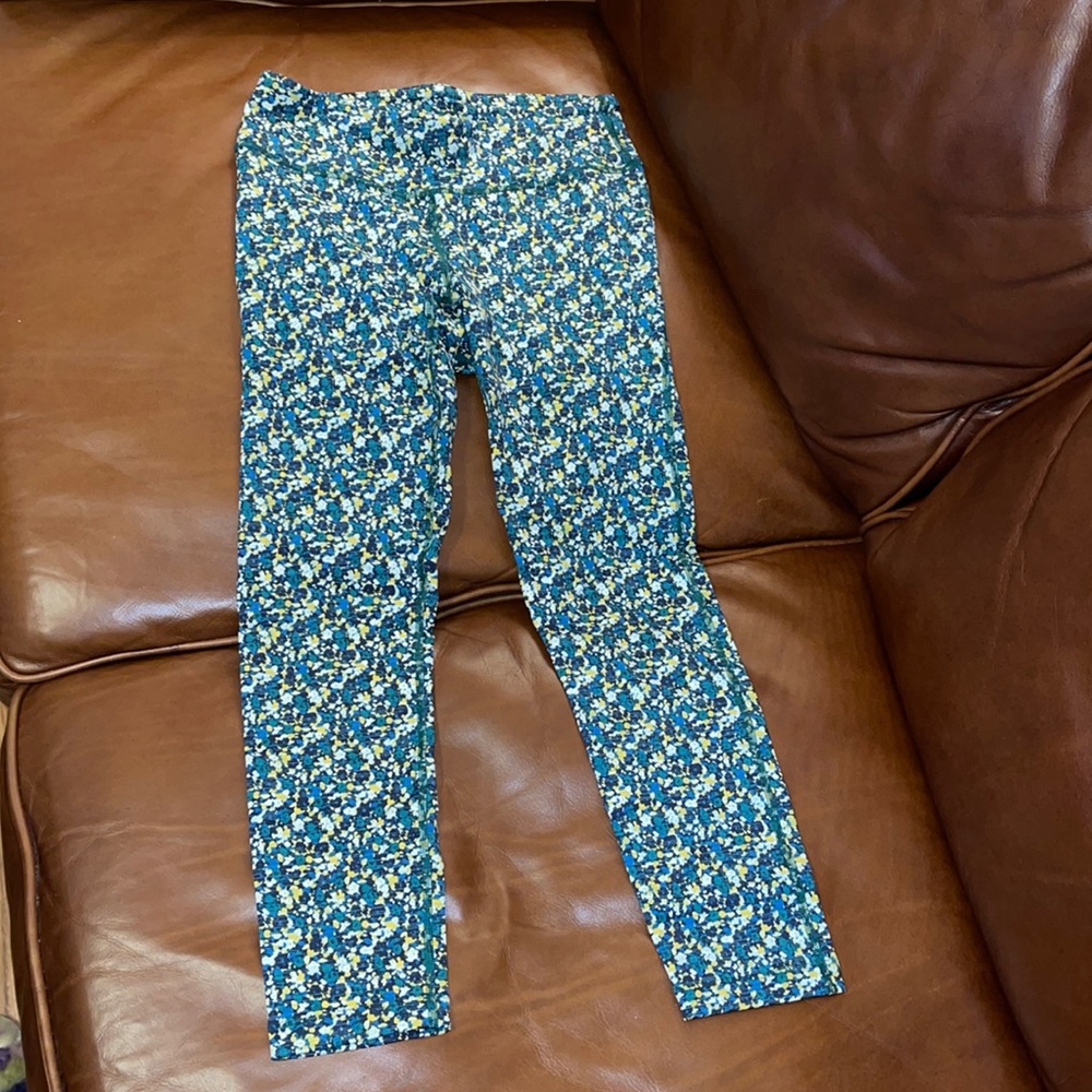 Outdoor Voices techsweat floral 7/8 leggings